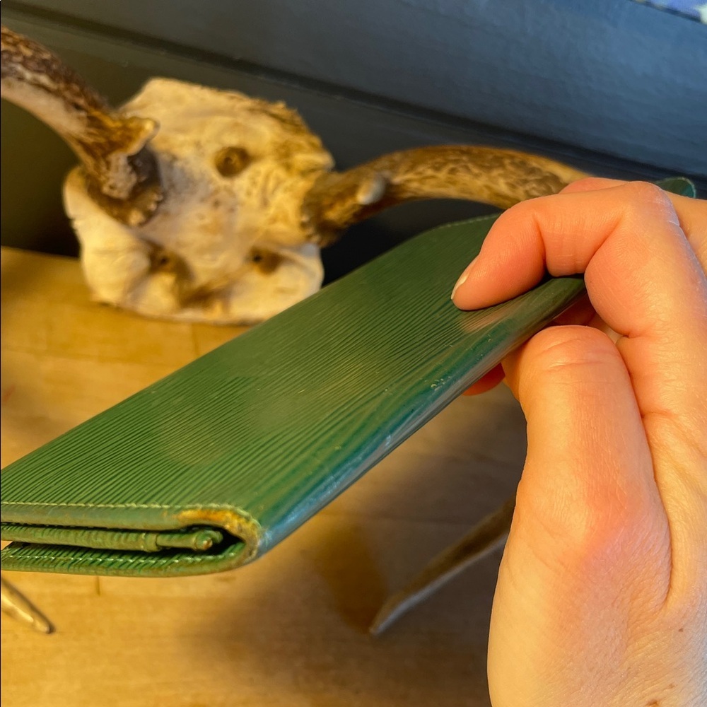 Louis Vuitton Green Epi Leather Long Wallet - Picture 4 of 15